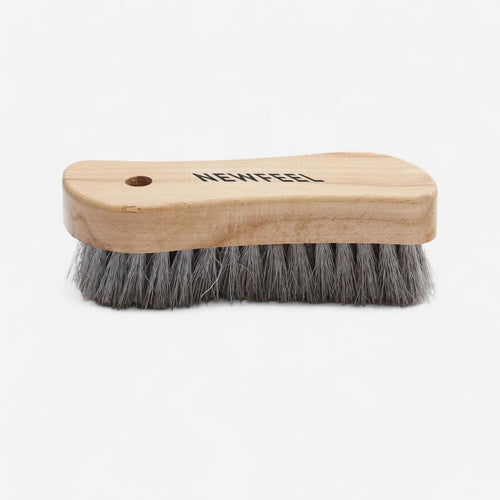 





SHOE BRUSH