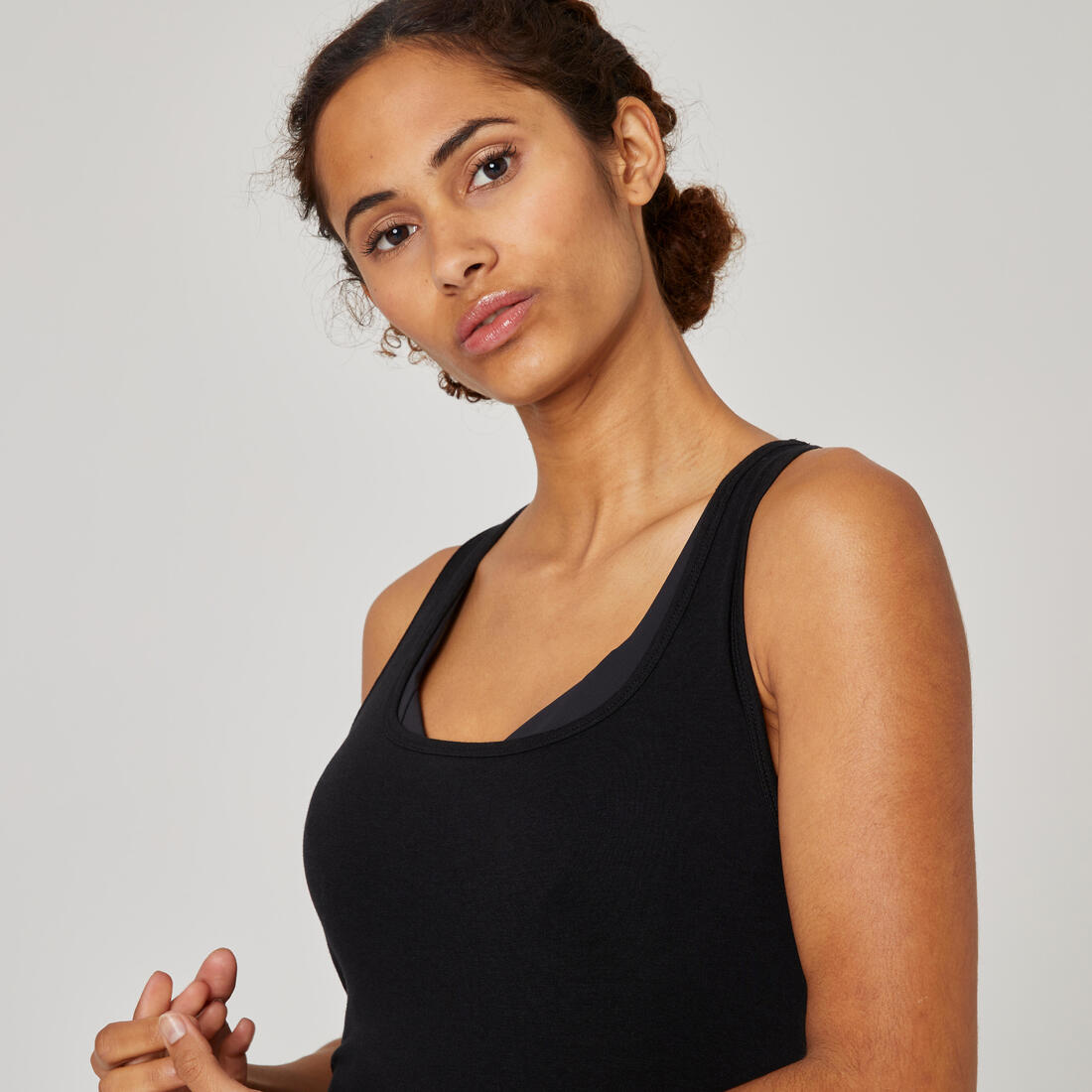 Women's Slim-Fit Fitness Crew-Neck Tank Top 500
