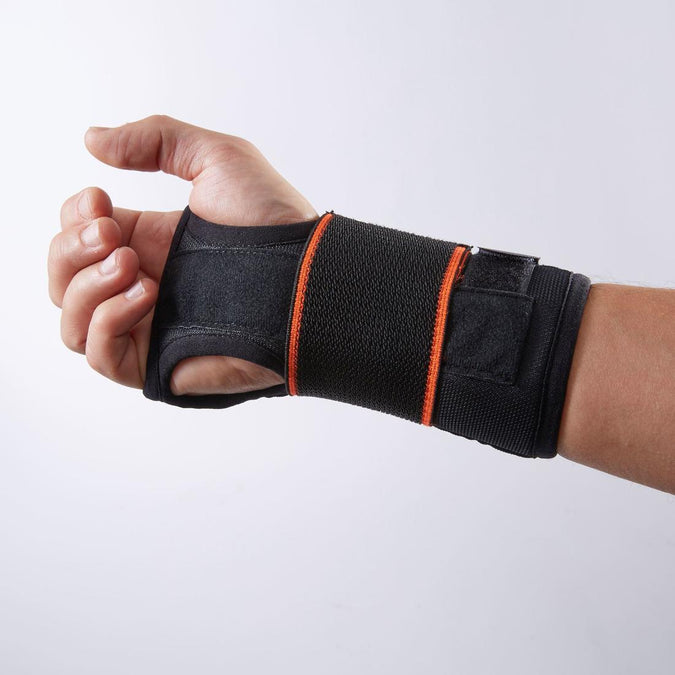 Strong 700 Men s Women s Left Right Wrist Support Black